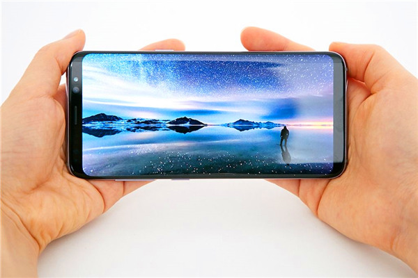 機皇大戰重燃戰火 “全視曲面屏”會是<span  style='background-color:Yellow;'>三星</span>S8的唯一殺手锏嗎