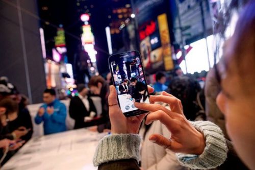 國(guó)產(chǎn)手機(jī)最新<span  style='background-color:Yellow;'>銷量</span>排名：華為穩(wěn)居第一 OV緊隨其后