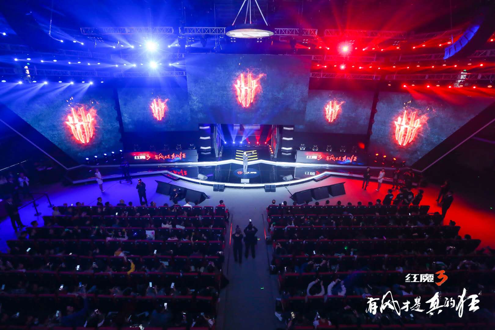 史上最強(qiáng)散熱技術(shù)！看完這篇文章你就知道<span  style='background-color:Yellow;'>電競(jìng)手機(jī)</span>該買(mǎi)誰(shuí)