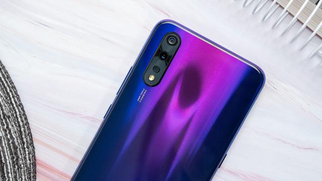 <span  style='background-color:Yellow;'>vivo</span>推出Z系列新品Z5，是又一款無明顯短板的走量機