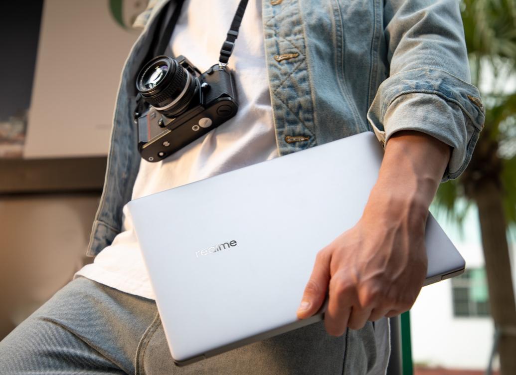 真我<span  style='background-color:Yellow;'>筆記本</span>上新 realme Book增強版Air開啟預售 首銷價4399元