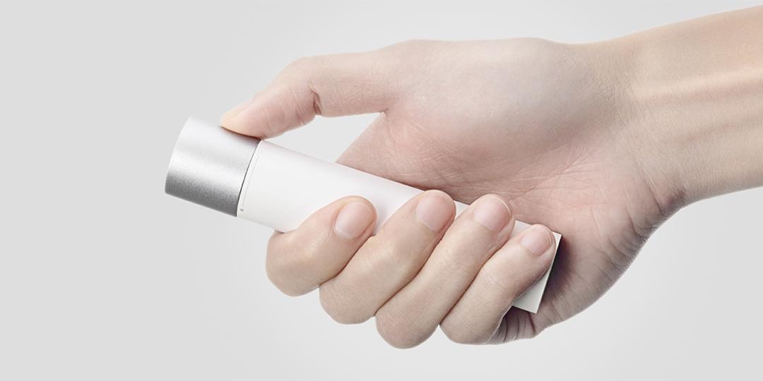 照明+<span  style='background-color:Yellow;'>移動(dòng)</span>電源 小米隨身手電筒發(fā)布79元