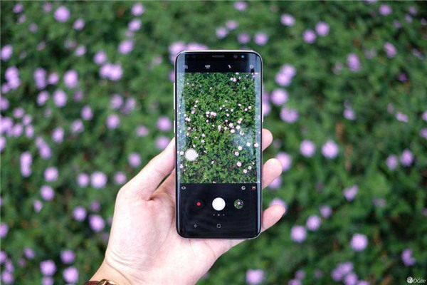 <span  style='background-color:Yellow;'>三星</span>S8“全視曲面屏”還沒上市就火了 有何神奇之處？