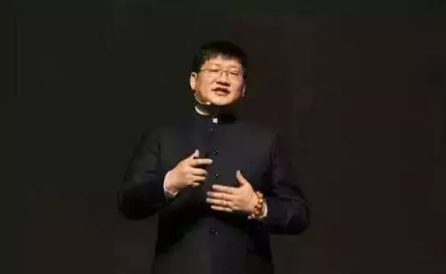 魅族發(fā)布會記者現(xiàn)場目擊：<span  style='background-color:Yellow;'>楊柘</span>當場否認魅族會放棄使用聯(lián)發(fā)科