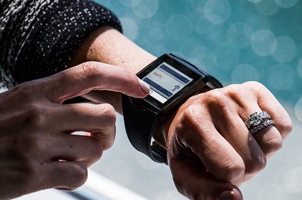 高通Toq<span  style='background-color:Yellow;'>智能手表</span>：醉翁之意不在酒