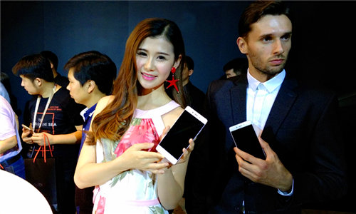 突破邊界！努比亞新一代無邊框旗艦<span  style='background-color:Yellow;'>Z11</span>發布